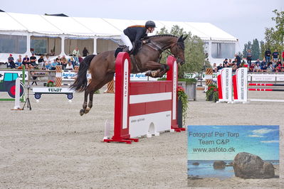 2. Kval. og Finale af Agria DRF Mesterskab U21 præsenteret af TG Horseboxes - S12. Kval. og Finale af Agria DRF Mesterskab U25 præsenteret af PAVO Springning Heste
Keywords: dm;pt;mette askham jensen;saharis favorite carlos