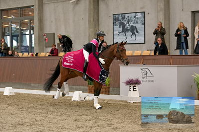 Blue Hors
4 års finale dressur
Keywords: anne-mette strandby hansen;valerie b;lap of honour