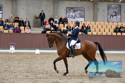 Blue Hors
6 års finale
Keywords: belinda elmholt jeppesen;ladavion b