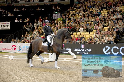 Vitamin Well Five Star Dressage / Vodskov Bolighus CDI5 Grand Prix Freestyle
Keywords: andreas helgstrand;jovian;lap of honour