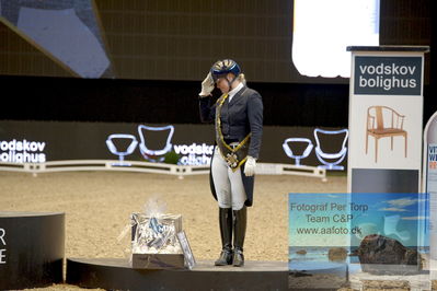 Vitamin Well Five Star Dressage / Vodskov Bolighus CDI5 Grand Prix Freestyle
Keywords: carina cassoe krüth;heiline's danciera;lone bang zindorff;nanna skodborg merrald;podie