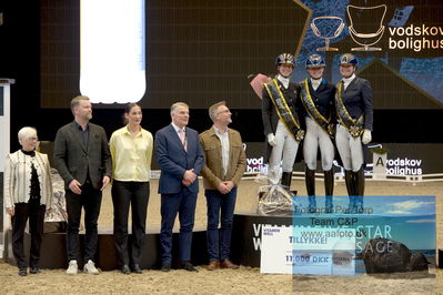 Vitamin Well Five Star Dressage / Vodskov Bolighus CDI5 Grand Prix Freestyle
Keywords: carina cassoe krüth;heiline&#039;s danciera;lone bang zindorff;nanna skodborg merrald;podie