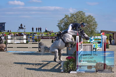 1. Kval. Agria DRF mesterskab U18 præsenteret af Vindeløv Byg - MA2 Springning Heste (140 cm)
Keywords: caba brons;dm;laura thomey;pt;styrt