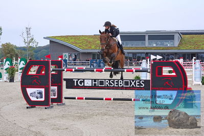 2. Kval. og Finale af Agria DRF Mesterskab U21 præsenteret af TG Horseboxes - S12. Kval. og Finale af Agria DRF Mesterskab U25 præsenteret af PAVO Springning Heste
Keywords: dm;pt;emilie mosegaard christiansen;vincel