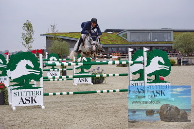2. Kval. og Finale af Agria DRF Mesterskab U25 præsenteret af PAVO - S1 + S Springning Heste (145 cm + 150 cm)
Keywords: dm;pt;adam sparlund olese;untouchable olympic