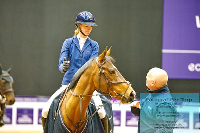 CSIP FEI Jumping Ponies Trophy (238.2.1) 1.25m
Keywords: zoe keys;victory day;lap of honour