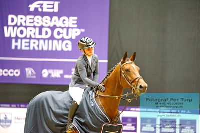 Easy Agri Care CSI2 Big Tour LR (238.2.2) 1.45m
Keywords: stine cassoe jacobsen;finette ask;lap of honour