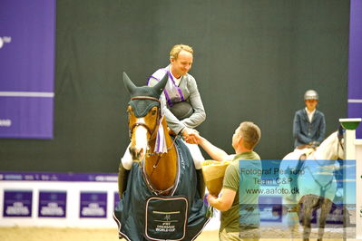 Stutteri Ask Grand Prix CSI2 (
Keywords: andreas schou;lady corlina;lap of honour