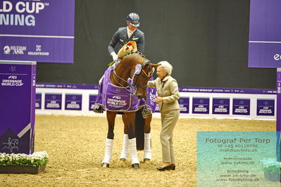 FEI Dressage World Cup Grand Prix
Keywords: patrik kittel;touch down;lap of honour