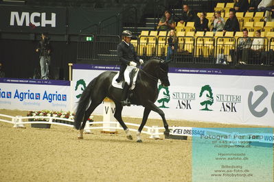 FEI Dressage World Cup Grand Prix Freestyle
Keywords: andreas helgstrand;queenparks wendy