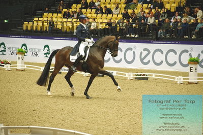 FEI Dressage World Cup Grand Prix Freestyle
Keywords: patrik kittel;touch down