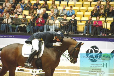 FEI Dressage World Cup Grand Prix Freestyle
Keywords: patrik kittel;touch down