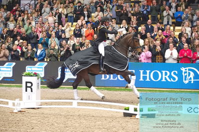 09 ECCO CDI5Grand Prix Special (GPS) - ECCO FIVE STAR DRESSAGE
Keywords: daniel bachmann andersen;cathrine laudrup-dufour;nanna skodborg merrald;lap of honour