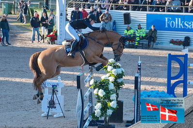 fQualifier for Agria Grand Prix 150cm
Keywords: falsterbo;petronella andersson;castres van de bergignakker z