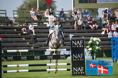 ffive star pony grandprix
showjumping
Keywords: falsterbo;emelie kjellberg;tiernisks cruising clover