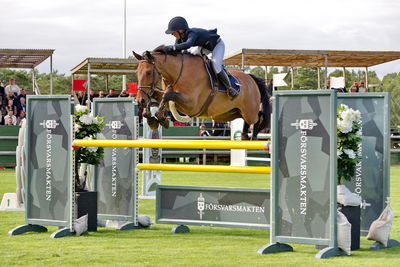 Horseware 7-års Championat hoppning
Keywords: pt;izabelle kursinki;wincent