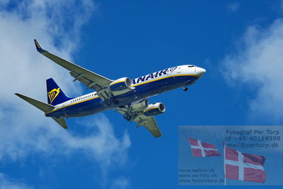 Airplane photo's from all over the World
Pictures from different location - both civil and military aiplanes
Keywords: billund airport;ei-dln;landing;ryan airways;boeing;737-8as